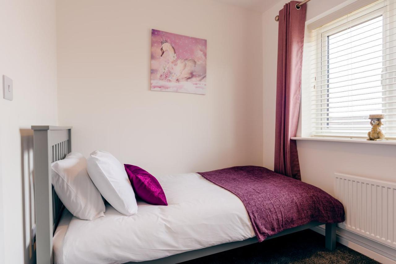 Oakley - Large, Elegant, Dog Friendly & Parking Villa Whitby Exterior photo